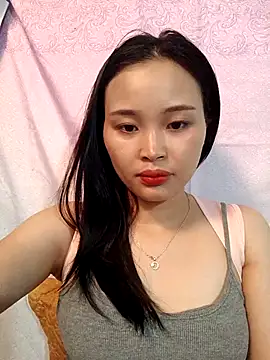 Snapshot of Lili_lovely chatting on October 2025 01:37:02 AM Lili lovely online show from October 2025 01:37:02 AM
