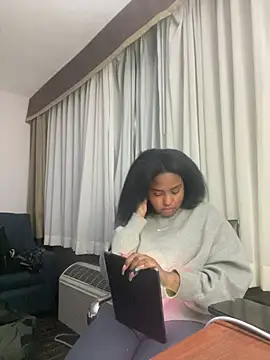 princesslivv online show from February 2026 05:35:01 AM