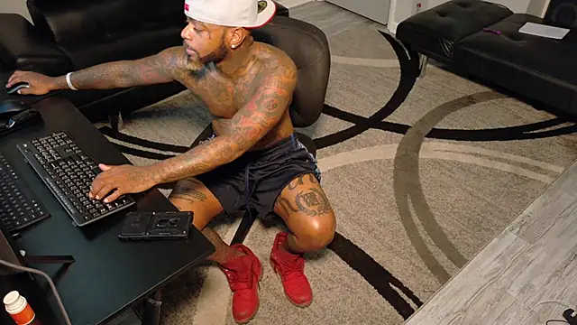 Snapshot of SLANGONDEMHOES chatting on September 2025 05:36:01 PM SLANGONDEMHOES online show from September 2025 05:36:01 PM