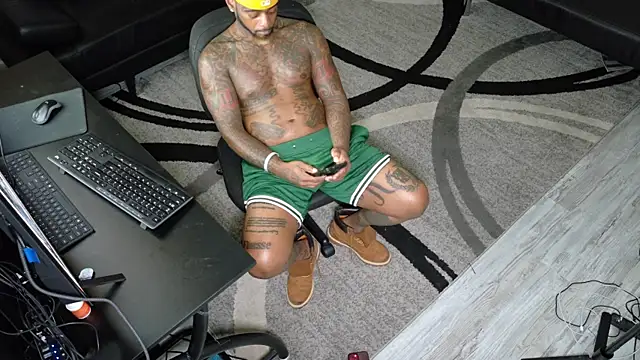 Snapshot of SLANGONDEMHOES chatting on September 2025 04:41:02 PM SLANGONDEMHOES online show from September 2025 04:41:02 PM