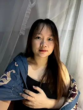 Snapshot of Hinne07 chatting on November 2025 12:21:02 AM Hinne07 online show from November 2025 12:21:02 AM