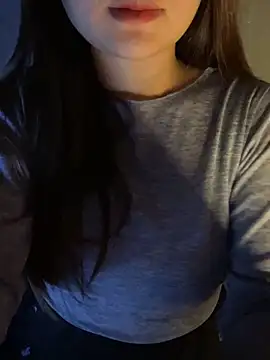 Hinne07 online show from February 2026 03:27:02 PM