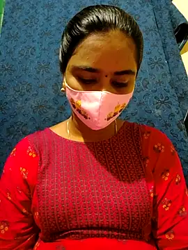 mini-queen online show from October 2025 08:15:02 AM