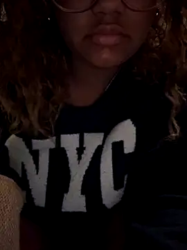 StylishEchium online show from September 2025 06:44:02 PM