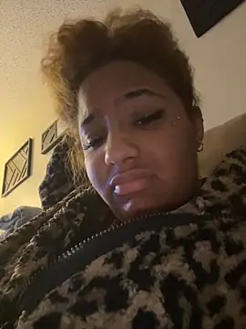 StylishEchium online show from October 2025 05:42:02 AM