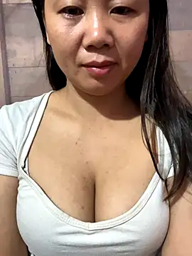 Binjt online show from November 2025 11:25:01 PM