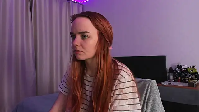 JanetShy online show from October 2025 07:01:01 AM