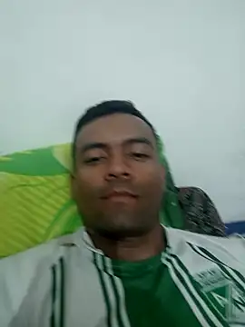 Snapshot of Boysex210 chatting on December 2025 11:13:01 PM Boysex210 online show from December 2025 11:13:01 PM