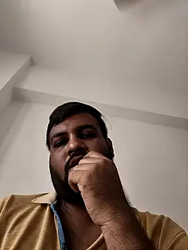 Snapshot of vinay_smalldick chatting on April 2026 05:00:02 AM vinay smalldick online show from April 2026 05:00:02 AM