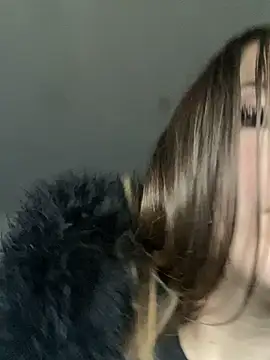 Snapshot of SexyLoLoUK chatting on November 2025 10:26:01 AM SexyLoLoUK online show from November 2025 10:26:01 AM