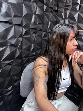 Snapshot of lil_charme chatting on September 2025 02:05:02 PM lil charme online show from September 2025 02:05:02 PM