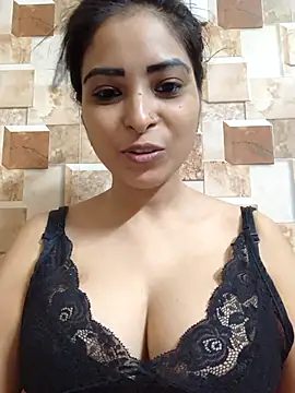 Snapshot of QUEEN-ADITI chatting on September 2025 02:26:01 AM QUEEN-ADITI online show from September 2025 02:26:01 AM