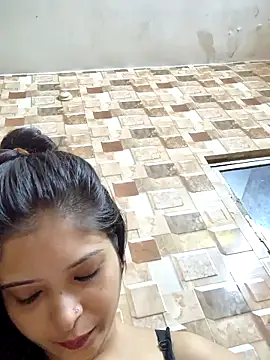 QUEEN-ADITI online show from November 2025 01:51:02 AM