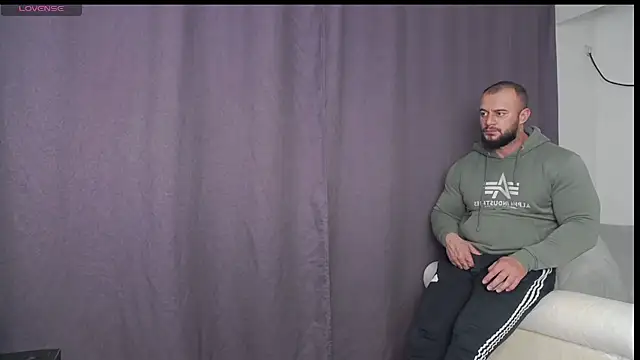 Snapshot of RickyMiami1 chatting on October 2025 06:31:01 PM RickyMiami1 online show from October 2025 06:31:01 PM