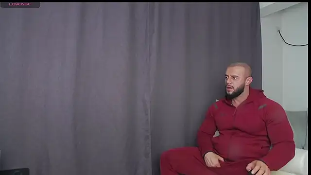 Snapshot of RickyMiami1 chatting on November 2025 05:37:01 PM RickyMiami1 online show from November 2025 05:37:01 PM