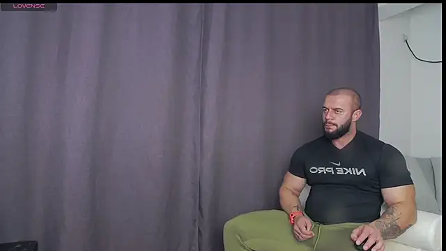 Snapshot of RickyMiami1 chatting on November 2025 06:53:01 PM RickyMiami1 online show from November 2025 06:53:01 PM