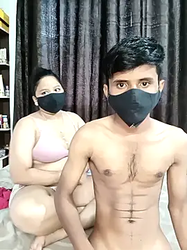 Beautiful couple 70 online show from October 2025 12:06:02 PM