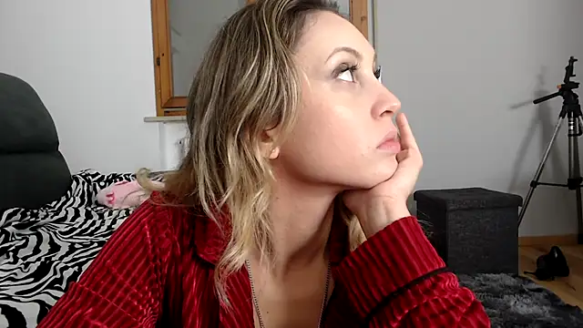 L Sofia online show from November 2025 07:52:02 AM