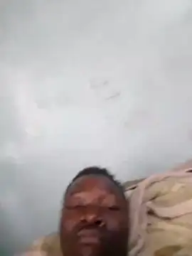 Snapshot of Mrhugeblack chatting on October 2025 08:04:02 AM Mrhugeblack online show from October 2025 08:04:02 AM