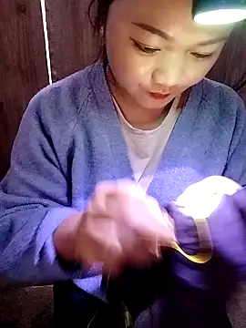 lusy-000 online show from November 2025 03:30:02 AM