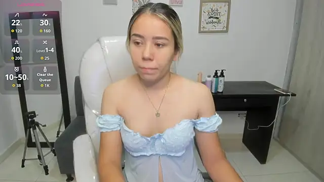 Aiilyn Ds online show from September 2025 09:35:02 AM