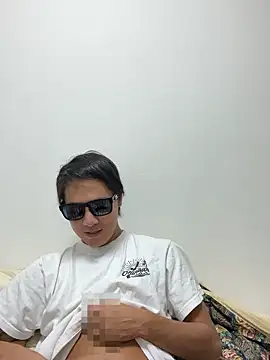 Snapshot of erokami36 chatting on September 2025 05:45:01 PM erokami36 online show from September 2025 05:45:01 PM