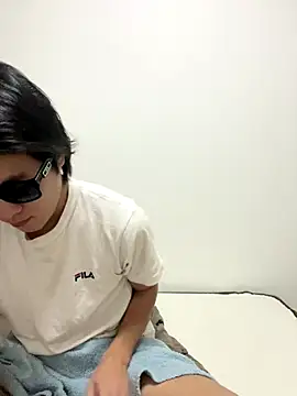 Snapshot of erokami36 chatting on November 2025 02:26:01 PM erokami36 online show from November 2025 02:26:01 PM