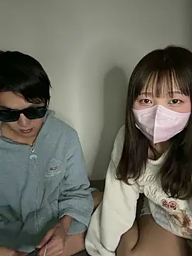 erokami36 online show from February 2026 05:38:01 PM