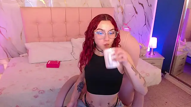 Snapshot of Red_kytty6 chatting on November 2025 03:33:02 PM Red kytty6 online show from November 2025 03:33:02 PM