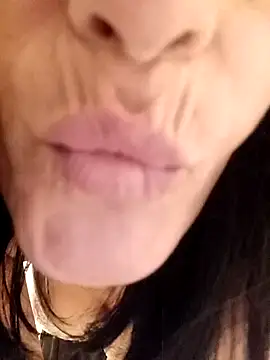 Snapshot of Gecenin_Kralicesi chatting on September 2025 06:18:01 PM Gecenin Kralicesi online show from September 2025 06:18:01 PM