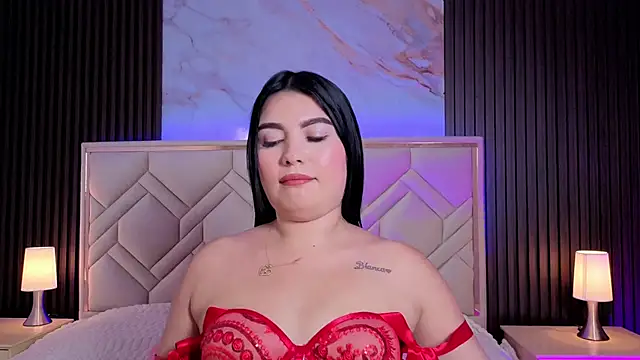 MiaaFarrel online show from February 2026 07:24:02 PM