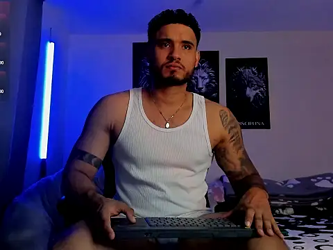 Austin torres  online show from October 2025 02:26:02 AM