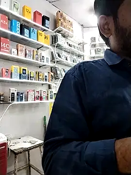 avi007p online show from November 2025 01:55:01 PM