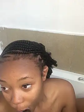 Snapshot of Sprinkle_Q chatting on September 2025 01:34:01 PM Sprinkle Q online show from September 2025 01:34:01 PM