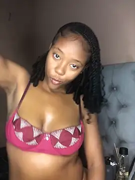 Snapshot of Sprinkle_Q chatting on September 2025 09:41:02 PM Sprinkle Q online show from September 2025 09:41:02 PM