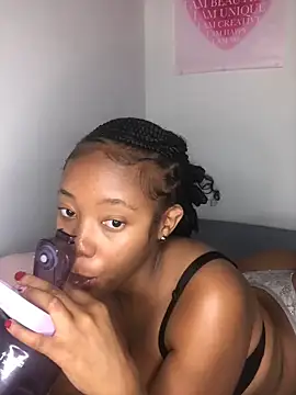 Snapshot of Sprinkle_Q chatting on October 2025 11:22:02 PM Sprinkle Q online show from October 2025 11:22:02 PM