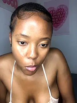 Snapshot of Sprinkle_Q chatting on October 2025 11:34:02 PM Sprinkle Q online show from October 2025 11:34:02 PM