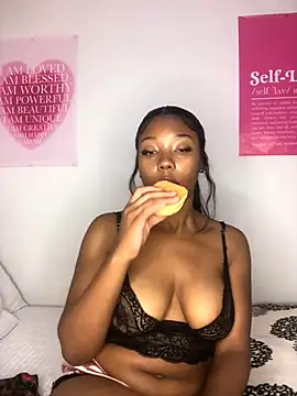 Snapshot of Sprinkle_Q chatting on October 2025 10:10:01 PM Sprinkle Q online show from October 2025 10:10:01 PM