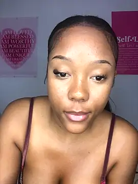 Snapshot of Sprinkle_Q chatting on October 2025 09:35:02 PM Sprinkle Q online show from October 2025 09:35:02 PM