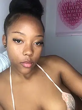 Snapshot of Sprinkle_Q chatting on November 2025 11:59:01 PM Sprinkle Q online show from November 2025 11:59:01 PM