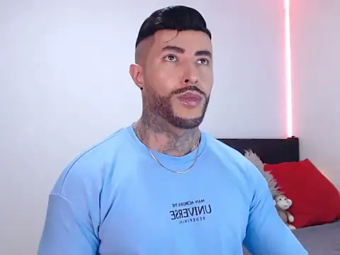 andrea de lucaa online show from November 2025 04:13:02 AM