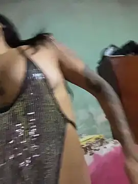 Snapshot of Vixxen_99 chatting on November 2025 03:45:01 AM Vixxen 99 online show from November 2025 03:45:01 AM