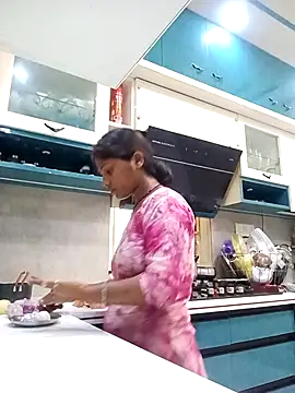 Snapshot of Sneha16 chatting on September 2025 03:06:02 AM Sneha16 online show from September 2025 03:06:02 AM