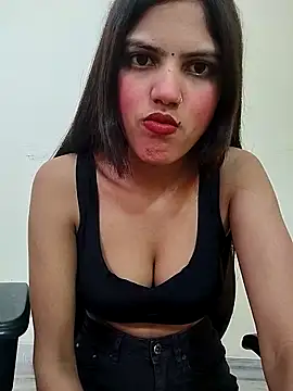 Snapshot of sexy_lips99 chatting on October 2025 04:33:01 AM sexy lips99 online show from October 2025 04:33:01 AM