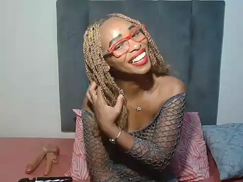 GorillaGripCunt77 online show from November 2025 01:43:02 PM