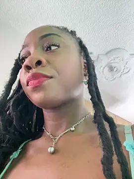 Astergray21 online show from November 2025 01:00:01 PM