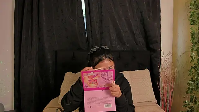 Tiffany Nm online show from November 2025 12:55:01 PM