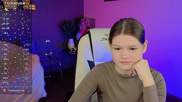 Lunamytrend online show from October 2025 06:22:02 AM