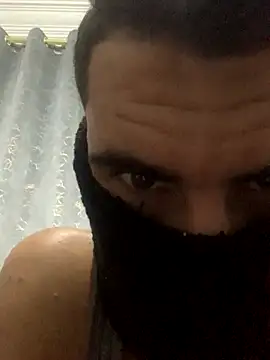 Snapshot of 3Omar45 chatting on November 2025 09:48:02 PM 3Omar45 online show from November 2025 09:48:02 PM