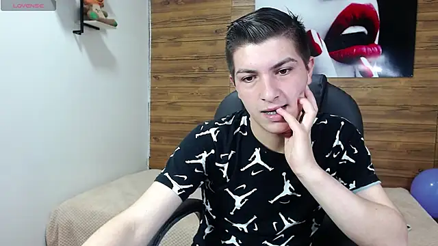 Snapshot of taner_king chatting on October 2025 03:07:01 AM taner king online show from October 2025 03:07:01 AM